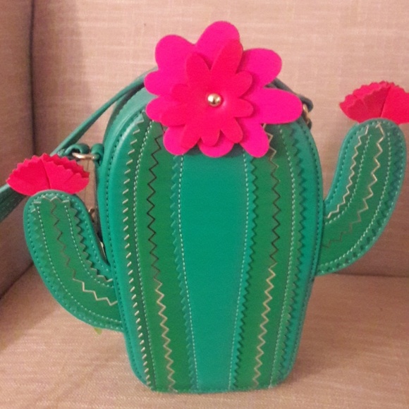 Purses - Picture 6 of 8